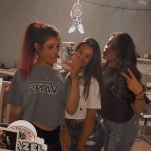 Meet your Posher, Sabrina